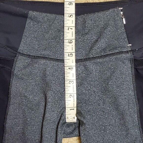 Calia By Carrie Underwood Cropped Leggings Black & Gray Size Small - Picture 10 of 12